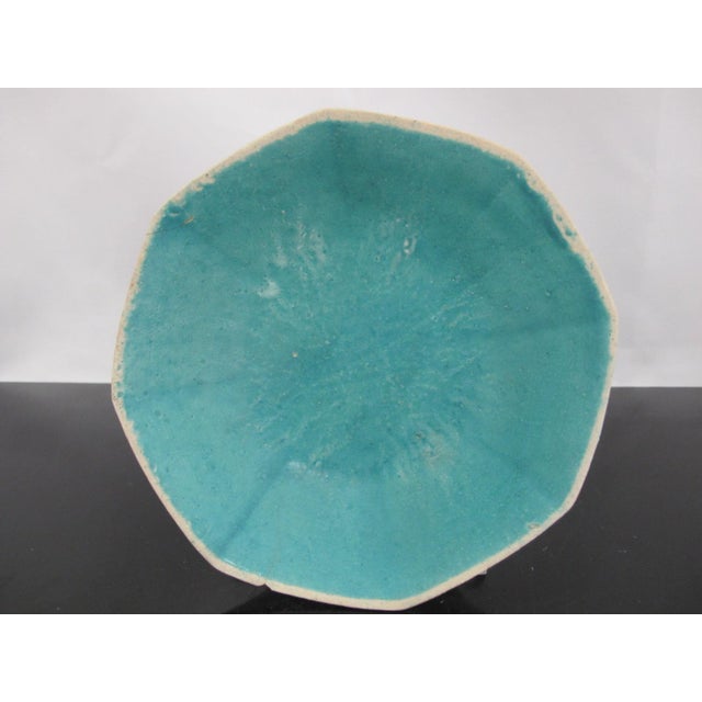 Chinese Famille Rose octagonal porcelain bowl, likely dating to the late Qing Dynasty or Tongzhi period Lobed, octagonal...