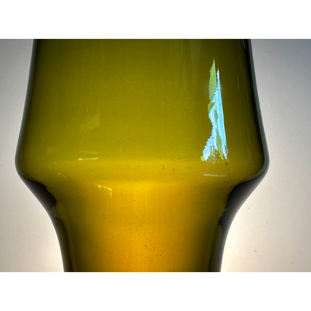 Olive Sculptural Glass Art Vase in Olive Green from the Riihimäen Lasi Oy Glassworks, Finland, 1960s For Sale - Image 8 of 13