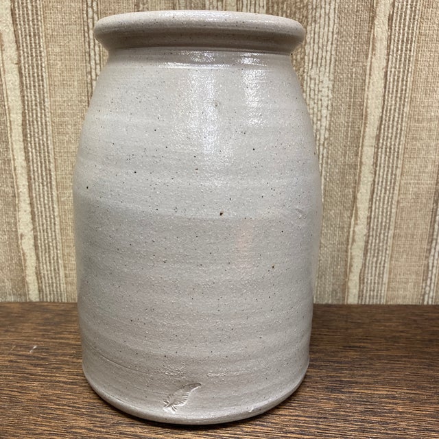 Vintage 1993 Salmon Falls Stoneware Crock For Sale - Image 4 of 6