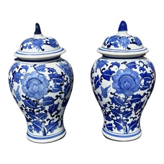 Large Blue and White Classic Chinoiserie Ginger Jar Pair For Sale