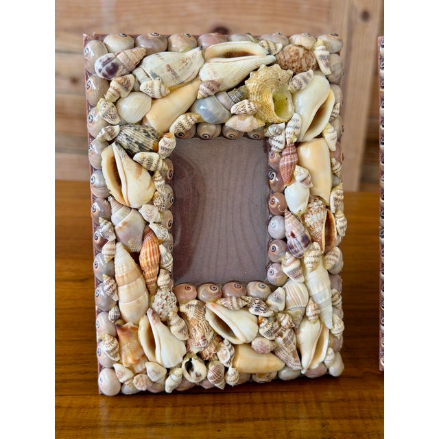 Pair of Vintage Coastal Shell Encrusted Picture Frames For Sale - Image 9 of 12