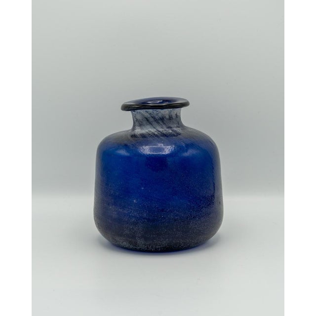 Brutalist Vintage Hand-Blown Cobalt Blue Scavo Murano Glass Vase from Seguso Vetri D'Arte, 1980s For Sale - Image 3 of 13
