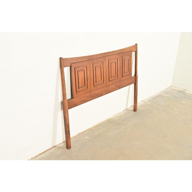 Broyhill Broyhill Sculptra Mid-Century Modern Walnut Full Size Headboard, 1960s For Sale - Image 4 of 10