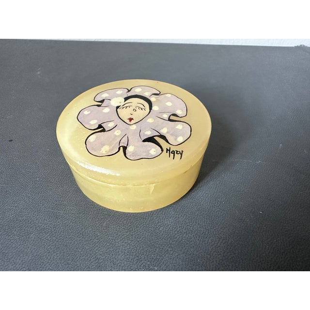 Vintage Italian Alabaster Pill Box with Harlequin Motif by Oscar Vita For Sale - Image 5 of 12