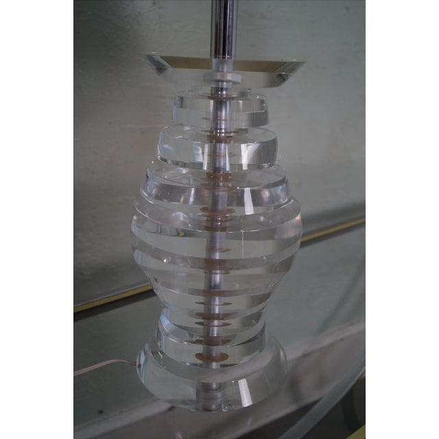 Mid-Century Modern Lucite Lamp by George Bullio For Sale In Philadelphia - Image 6 of 10