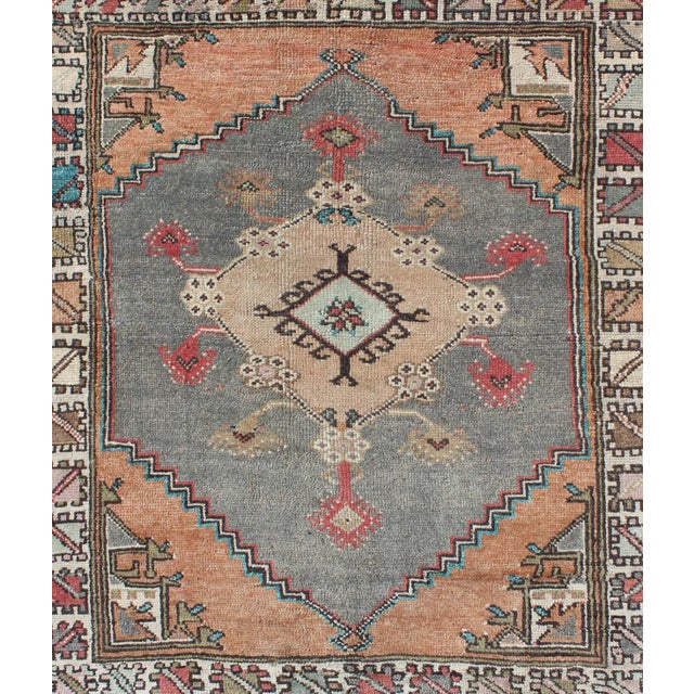 Turkish Hand Knotted Oushak Vintage Small Carpet in Light Orange and Light Gray For Sale - Image 4 of 7