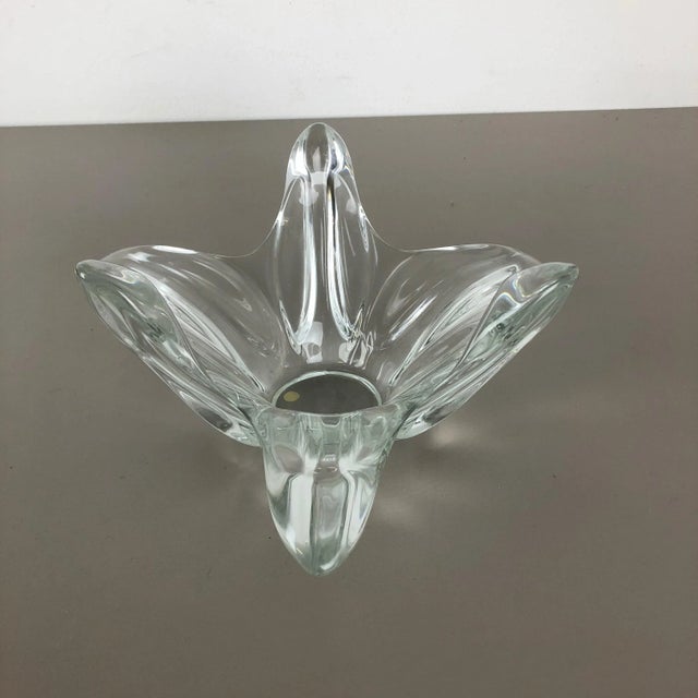 Large French Floral Crystal Glass Shell Bowl from Art Vannes, France, 1970s For Sale - Image 4 of 18