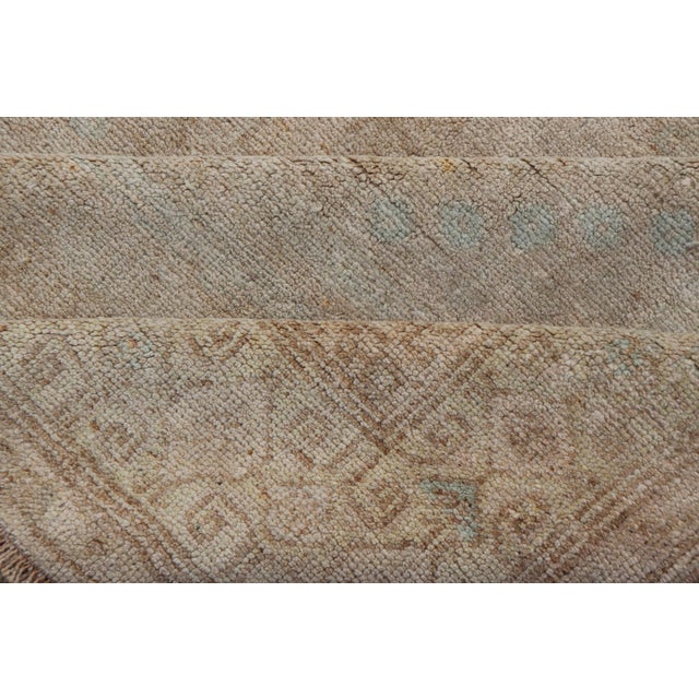 Textile Vintage Gallery Turkish Oushak Rug in Earth Tones, Light Brown and Taupe For Sale - Image 7 of 12