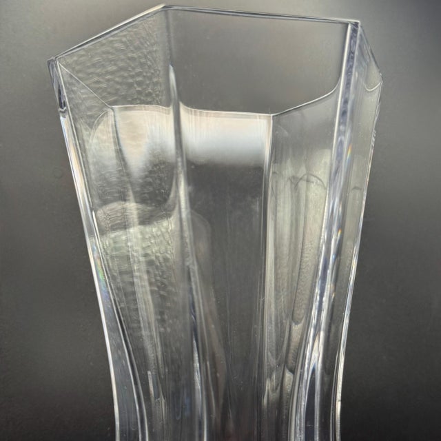Cristal De Sèvres "Nankin" Hexagonal Crystal Vase (10.5") For Sale In Portland, OR - Image 6 of 9