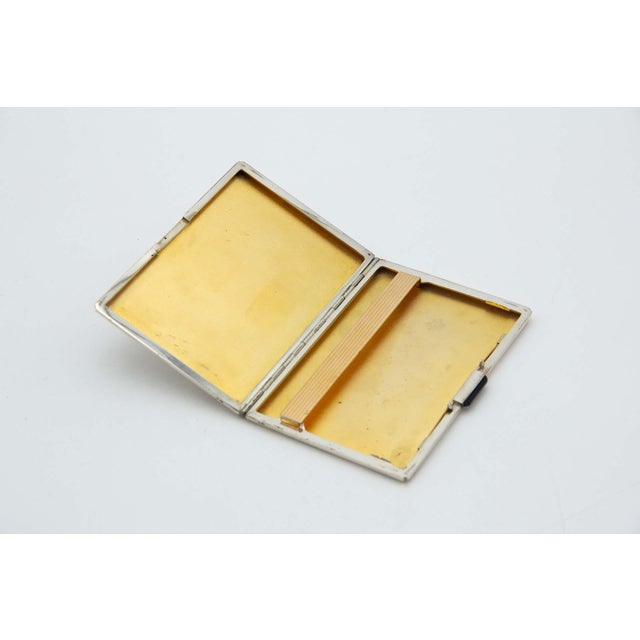 Guilloche Silver Cigarette Case with Gilt Interior, in Good conditions. Designed 1920 to 1949