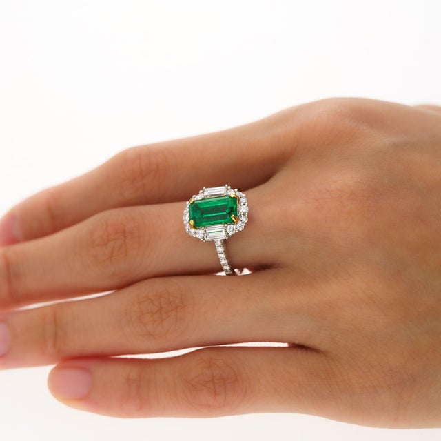 Green 2.22 Carat Emerald Cut Natural Colombian 10mm Emerald & Baguette Diamond Ring Size 6 For Sale - Image 8 of 12