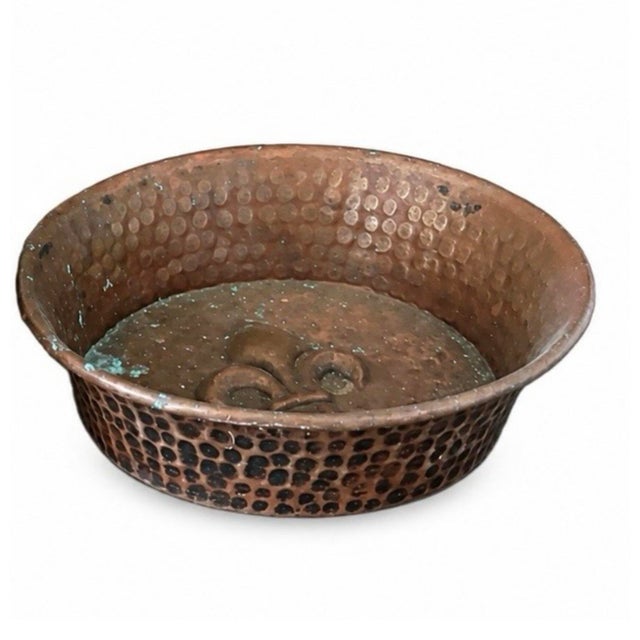 Vintage Solid Copper Hammered Pet Bowls – Dog or Cat Food & Water – Set of 2 For Sale - Image 4 of 12