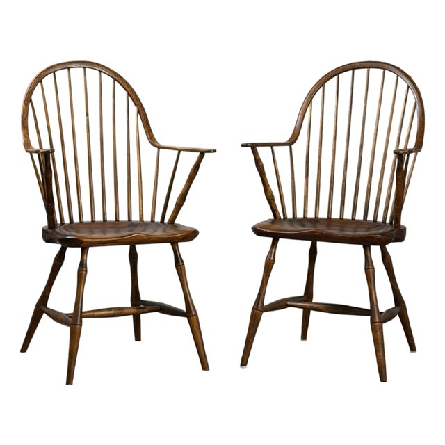 Pair of Signed l.e. Partridge Connecticut Bench-Made Continuous-Arm Windsor Chairs, C. 1960s For Sale