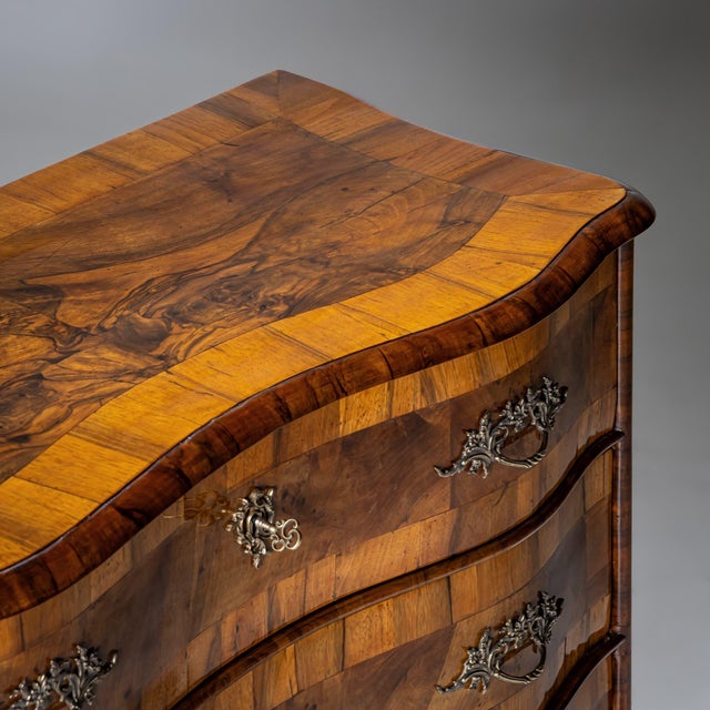 Wood Baroque Walnut Commode, Mid-18th Century For Sale - Image 7 of 10