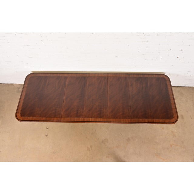 1980s Baker Furniture Stately Homes Georgian Banded Mahogany Double Pedestal Extension Dining Table, Newly Refinished For Sale - Image 5 of 14