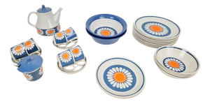 Daisy Turi Tableware from Figgjo Flint, Norway, 1960s, Set of 24