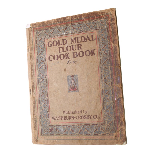 1915 Gold Medal Flour Household Cookbook For Sale