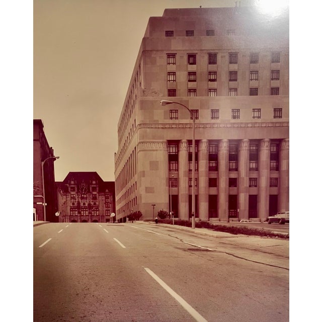1980s Joel Meyerowitz, St. Louis and the Arch Vintage Photograph Joel Meyerowitz Architectural Photo 1981-1982 For Sale - Image 5 of 7