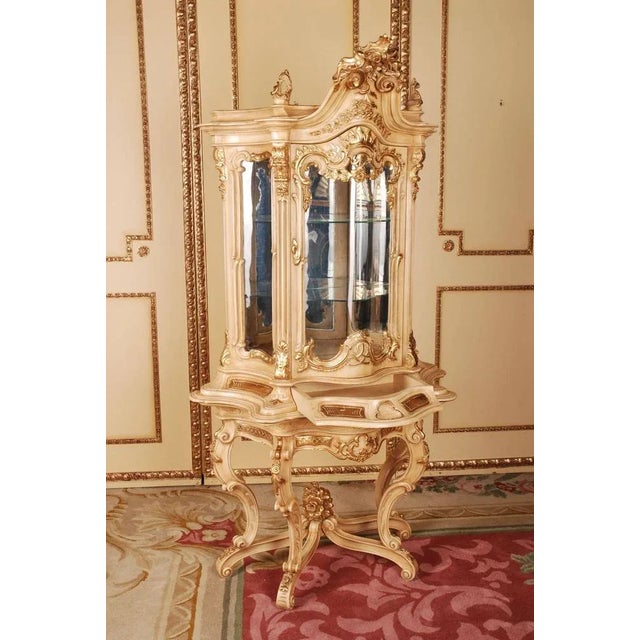 20th Century Vitrine in the Style of Frederick the Great For Sale - Image 10 of 11