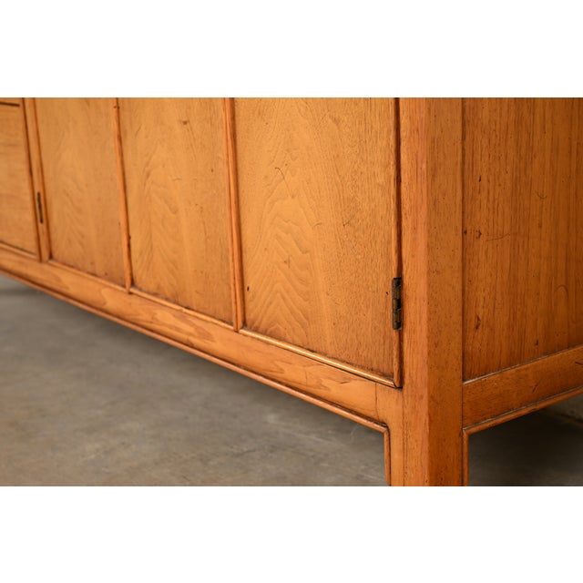 Century Furniture Mid-Century Modern Hollywood Regency Walnut Sideboard Credenza, Circa 1960s For Sale - Image 12 of 18