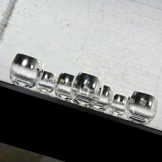 Mid-Century Modern Vintage MCM Silver Fade Roly Poly Cocktail Glasses Set of 8 With Chrome Carrier Style of Dorothy Thorpe For Sale - Image 3 of 13