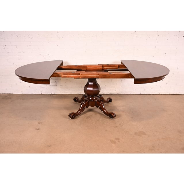 Late 19th Century R. J. Horner Style Antique Victorian Carved Rosewood Pedestal Extension Dining Table | Newly Refinished For Sale - Image 5 of 14