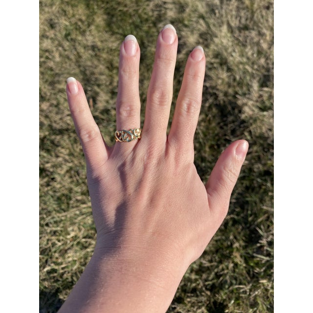 Metal Tiffany & Co Paloma Picasso Tri-Heart Band Ring, 18k Yellow Gold, Ring Size 8 For Sale - Image 7 of 7