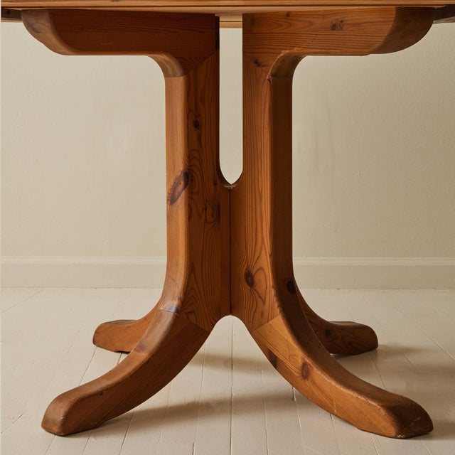 Mid-Century Modern Attributed to Rainer Daumiller Scandinavian Round Pine Dining Table, 1960's. For Sale - Image 3 of 7