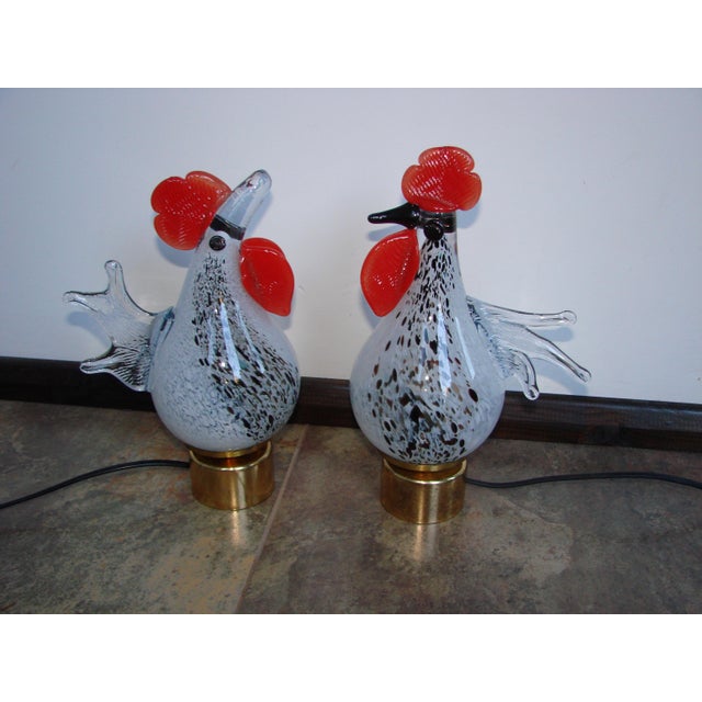 Vintage Rooster and Hen Lamps in Glass, 1980s, Set of 2 For Sale - Image 9 of 10