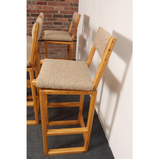 Set of Four Vintage Postmodern Swiveling Bar Stools in Oak and Tawny Bouclé For Sale - Image 12 of 18