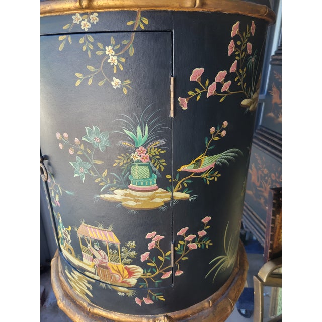 1980s Monumental Chinoiserie Hollywood Regency Handpainted Tea Caddy Shaped Faux Bamboo Dry Bar Storage Cabinets- A Pair For Sale - Image 16 of 16