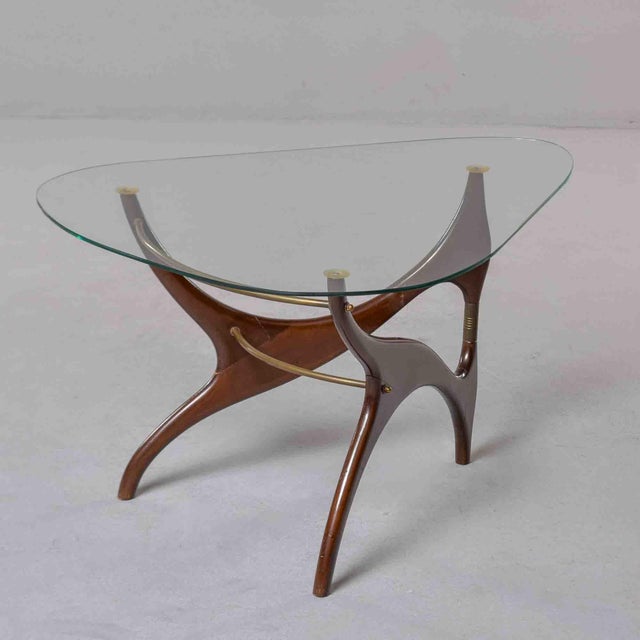 1950s Italian Mid-Century Sculptural Walnut and Brass Cocktail Table With Triangular Glass Top For Sale - Image 5 of 11