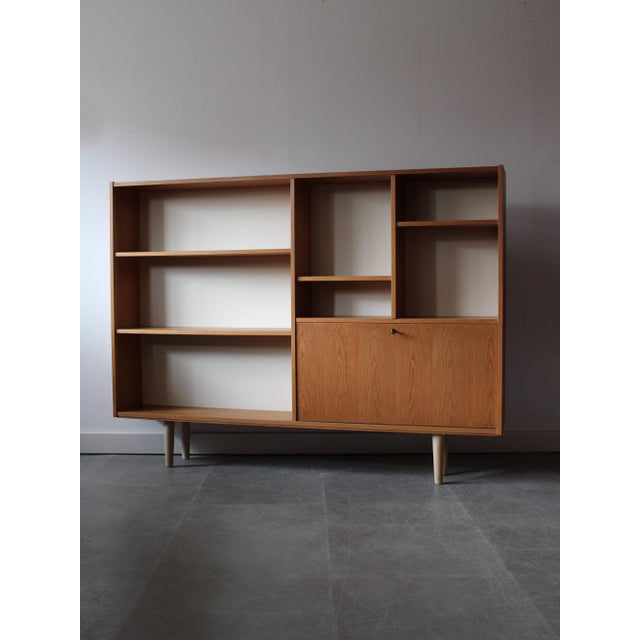 Mid-Century Modern Vintage Danish Bookcase in Oak, 1960s For Sale - Image 3 of 8