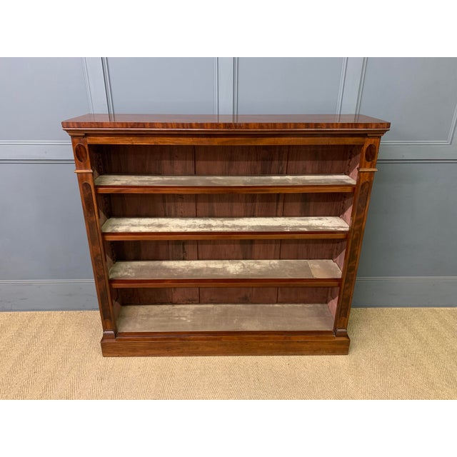 A very good mid Victorian period mahogany open bookcase. Of generous proportions and well constructed in solid mahogany...