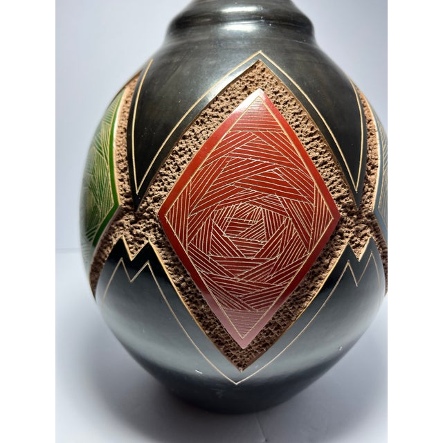Ceramic Romeo Gallegos Nicaraguan Latin American Handmade Studio Pottery Vase For Sale - Image 7 of 10