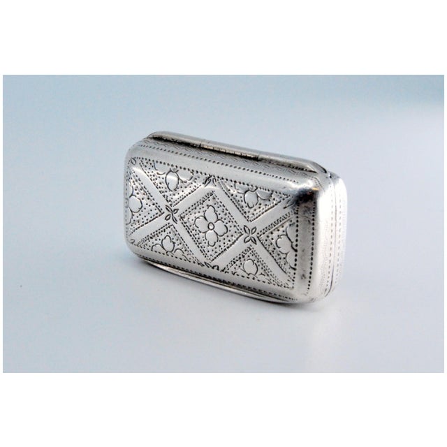 Silver and Gold Vinaigrette Box with Geometric Figures For Sale - Image 4 of 11