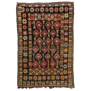 Vintage Beni MGuild Moroccan Rug - 06'00 X 09'00 For Sale