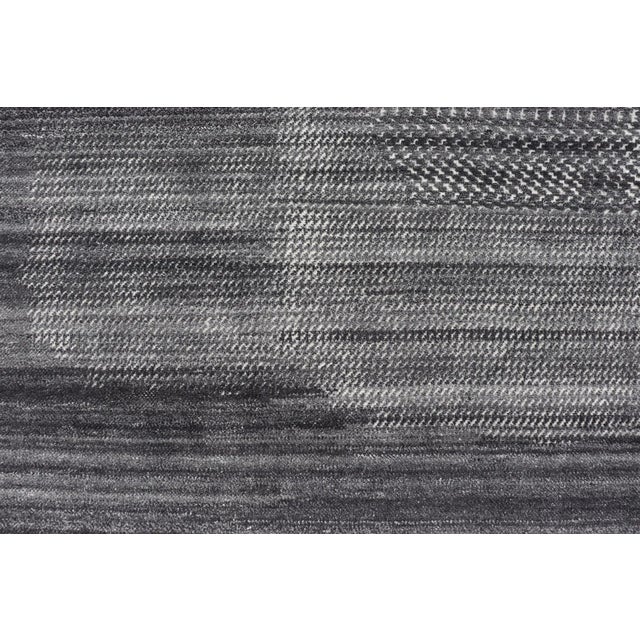 Modern Hand Knotted Abstract Indian Rug in Charcoal & Ivory in Wool 10 X 13'10 For Sale In Atlanta - Image 6 of 12