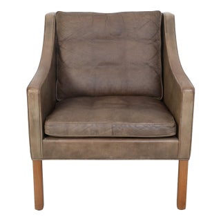 Model 2207 Lounge Chair in Patinated Leather by Børge Mogensen, 1970s For Sale