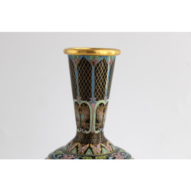 1970s Vintage Chinese Cloisonné Butterfly Vase 9.5" W/ Stand Beijing Arts & Crafts For Sale - Image 5 of 11