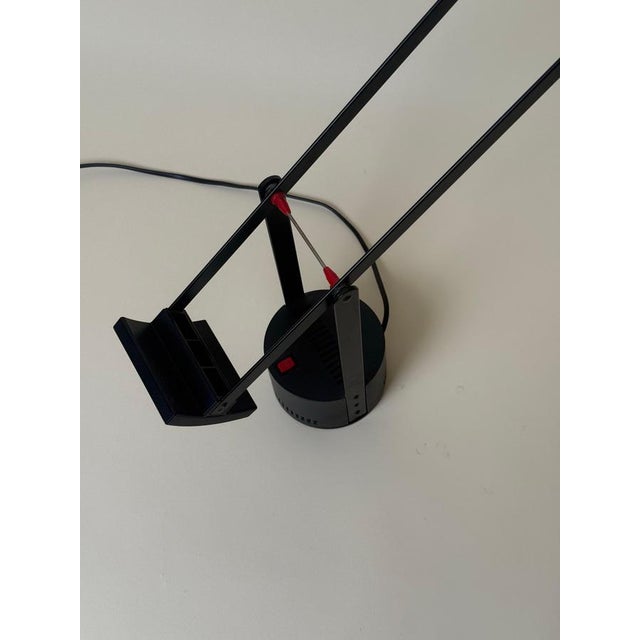Tizio Adjustable Desk Lamp by Richard Sapper for Artemide, Italy, 1970s For Sale - Image 9 of 14