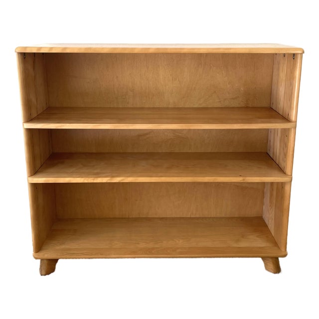 Vintage Mid-Century Modern Heywood Wakefield 3 Shelf Bookcase / Bookshelf in Wheat For Sale