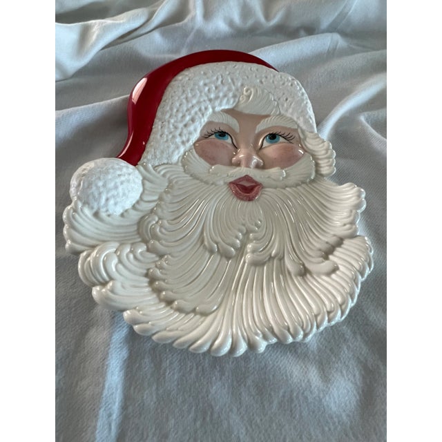 Wonderful holland mold santa tray. The artist who painted this was quite good. I love the twinkle in the eyes and his...