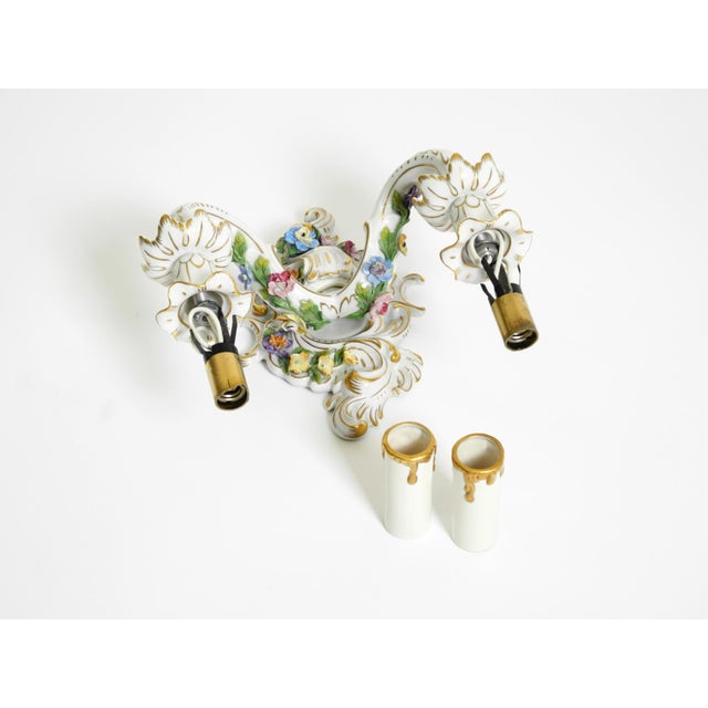 Mid-Century Hand-Painted Porcelain Wall Lamp from Porzellanmanufaktur Dresden, Saxony, 1950s For Sale - Image 6 of 18