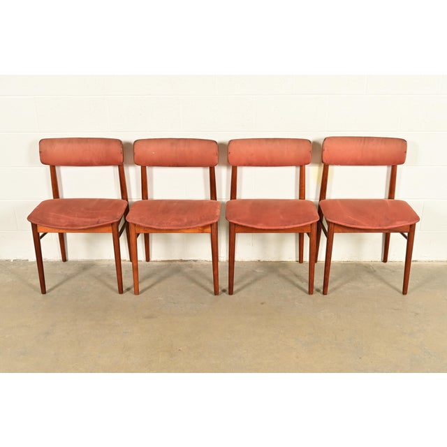 Mid-Century Modern Finn Juhl Style Danish Modern Sculpted Teak Dining Chairs, Set of Four For Sale - Image 3 of 13