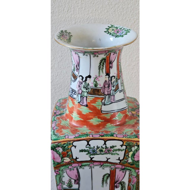 Antique Chinese Famille Rose Square Porcelain Vase - Hand-Painted Imperial Court Scene For Sale - Image 9 of 15