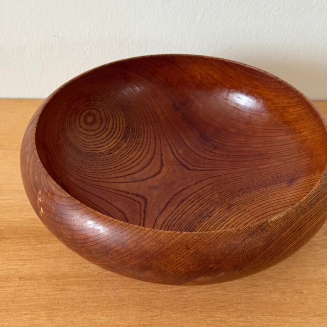 Mid-Century Hand-Turned Wooden Bowl Amazing Grain Measures approx: 10D x 3.5H Please visit my other listings for more...