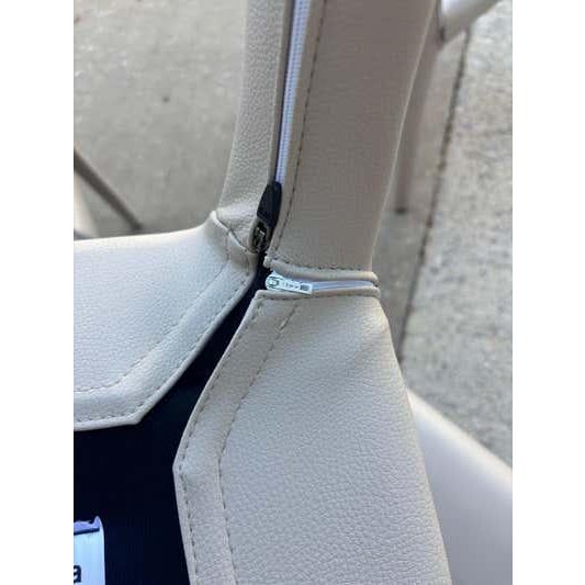 Modern Set of 5 Cassina Hola Leather Chairs designed by Hannes Wettstein For Sale - Image 3 of 12