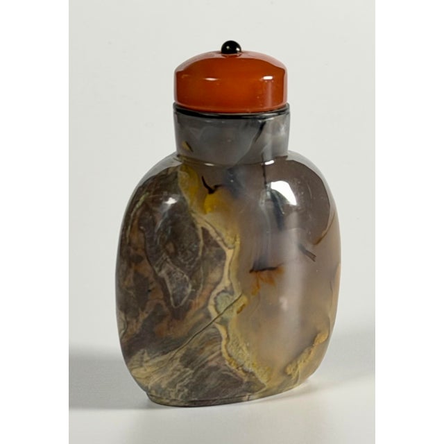 19th Century. Chinese Carved Macaroni Shadow Agate Snuff Bottle Chalcedony Translucent For Sale - Image 4 of 9