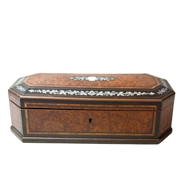 19th Century French Napoleon III Jewelry Box With Original Key For Sale In Tampa - Image 6 of 8